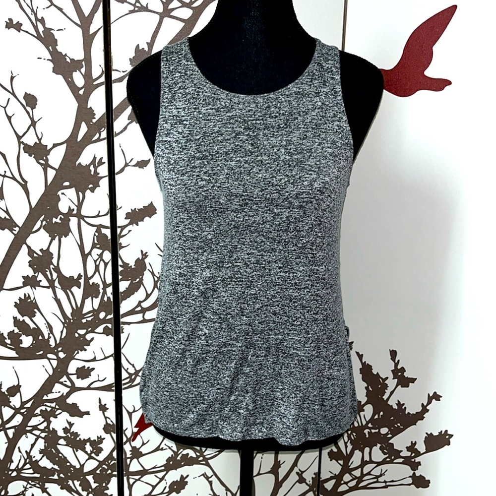 Seductions Size XS Light Grey Tank Top with Side Slits NWOT $19